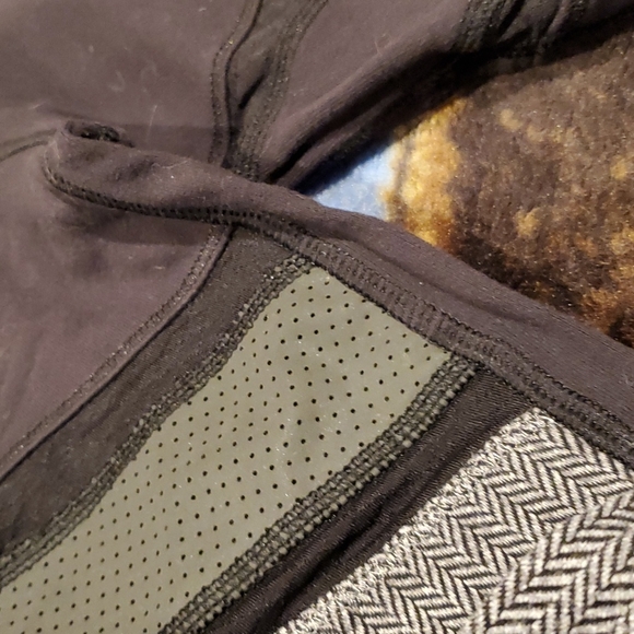 Ivivva running jacket - Picture 2 of 5